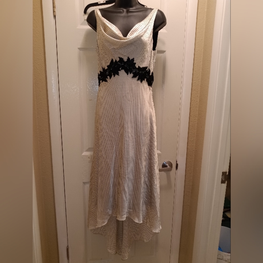 Laundry By Shelli Segal Lovely Black White PolkaDot High/Low Backles Dress Sz 6